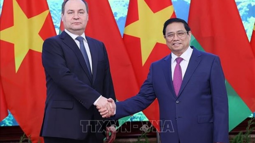 Belarusian PM wraps up official visit to Vietnam